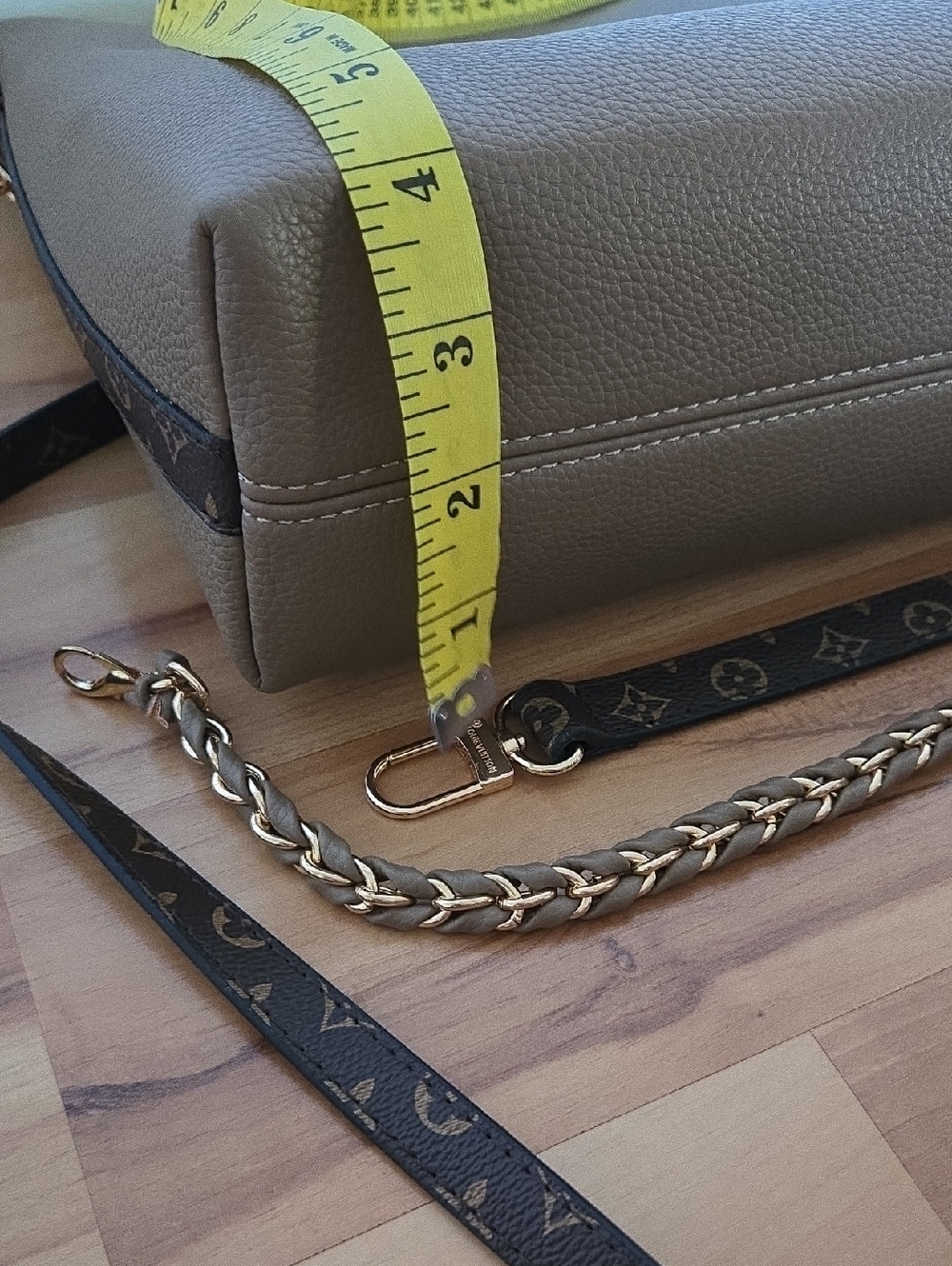 Luxury-Inspired Brown Monogram Hobo Bag - Picture 7 of 7